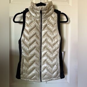 CALVIN KLEIN PERFORMANCE Women puffer vest, never worn with tag! size XS